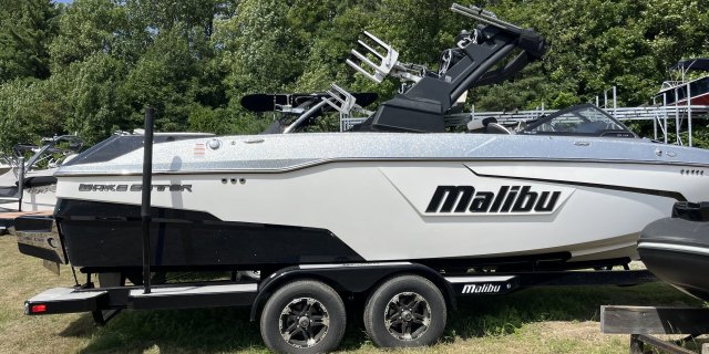 2019 Malibu 25LSV