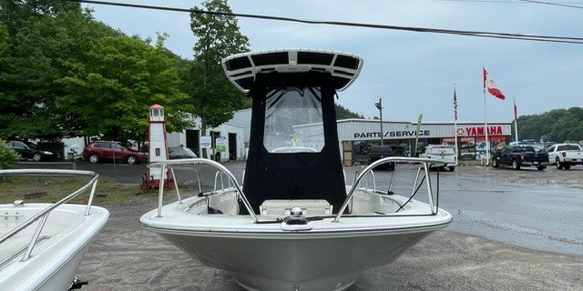 2022 Boston Whaler 19 MONTAUK